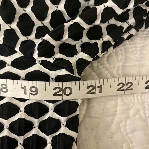 Joseph Ribkoff Textured Polka Dot Mandarin Collar Asymmetric Hem Jacket, size 10 - Picture 8 of 9